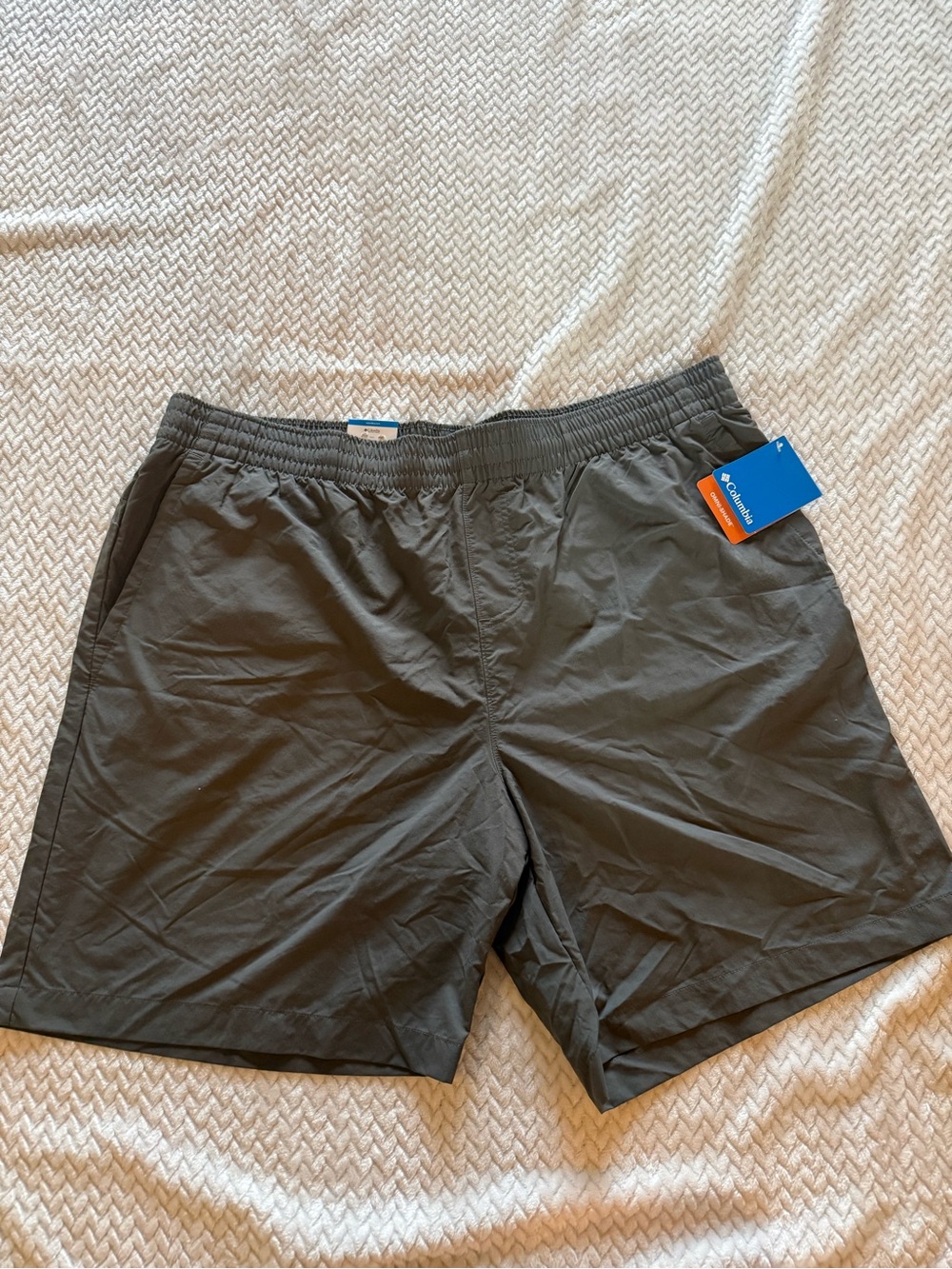 NWT Men’s Columbia Shorts